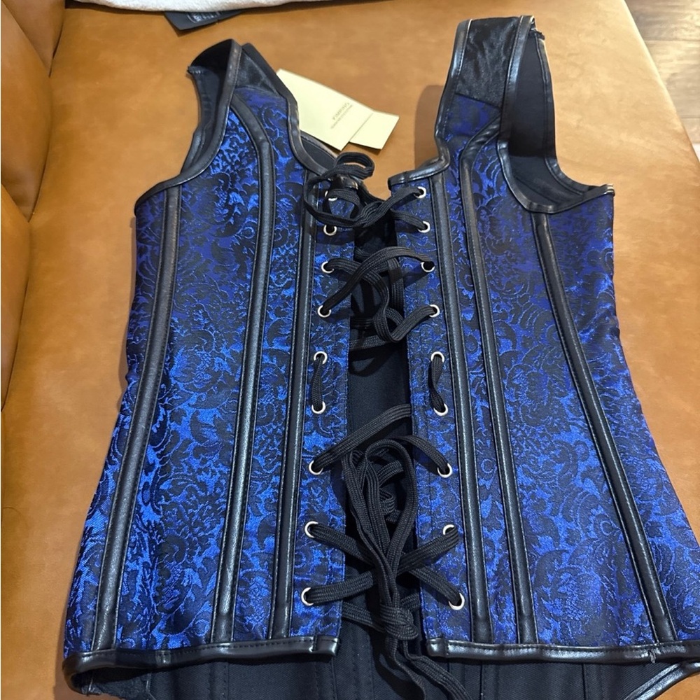 Kimring vintage y2k corset top. - Picture 4 of 5